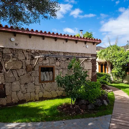 فيلة Serenitas *