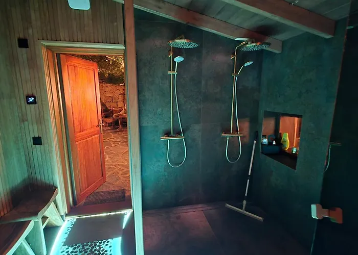 Serenitas أرونا