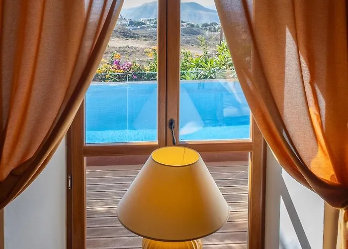 فيلة Serenitas *