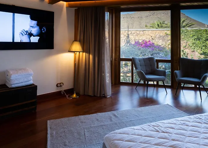 Serenitas فيلة *