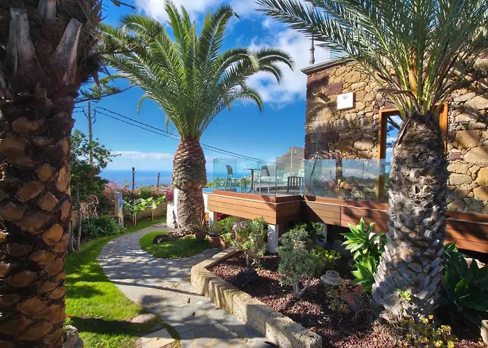 Serenitas فيلة *