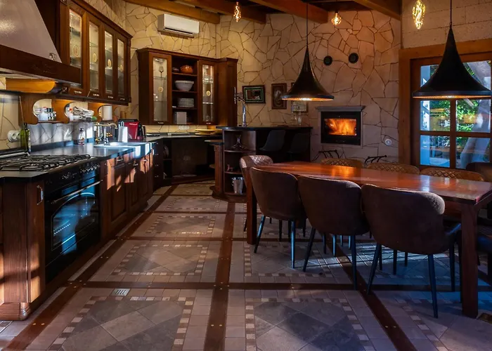 Serenitas فيلة *